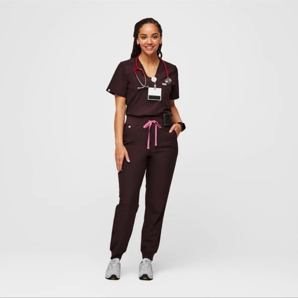 Figs Tops - FIGS Catarina One-Pocket Scrub Top Small Dark Fig